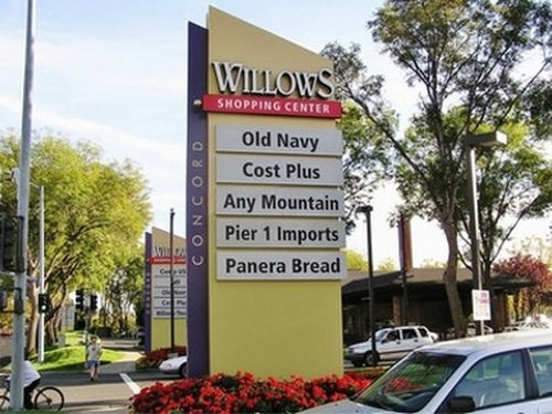 willows_shopping_center.jpg