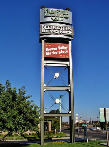 nugget_pylon.JPG